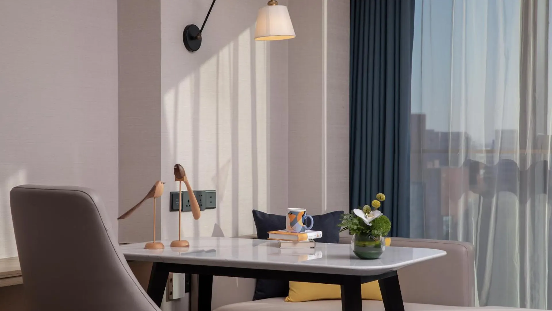 Voco Shanghai Hongqiao Hub By Ihg - 20 Mins Drive To Shanghai Hongqiao Int'L Airport And Necc Jiading